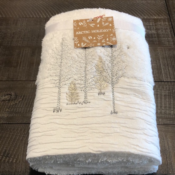 NWT Christmas Gift Bundle - Picture 3 of 7